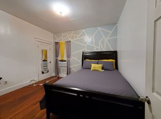 25 Maple St, Webster, MA 01570