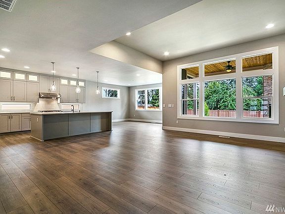 4th image of 12303 41st Street Ct E