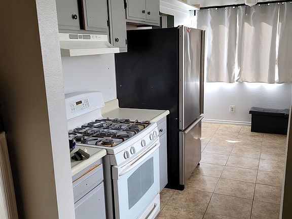 3rd image of 1760 Fairdale Ave