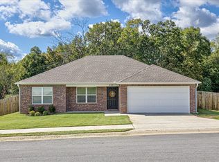 255 Colton St, Huntsville, AR 72740