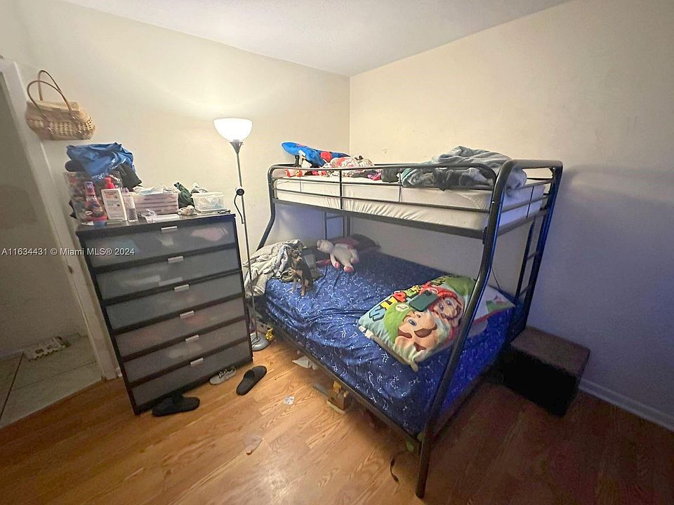 2nd image of 1601 NE 191st St #B419