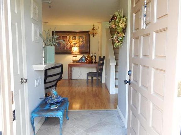 3rd image of 4507 Chateau Dr