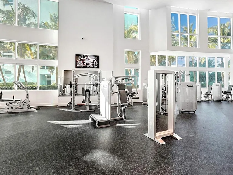 1900 N Bayshore Dr #3904 — Photo 20