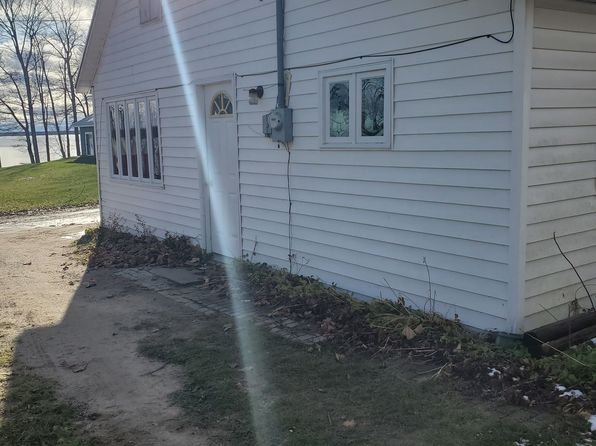17351 W Main St, Curtis, MI 49820