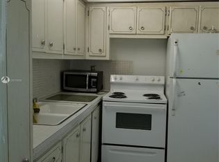 2760 NE 203rd St APT 1, Aventura, FL 33180