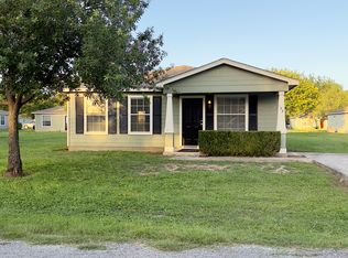 273 Springs Hill Cir, Seguin, TX 78155