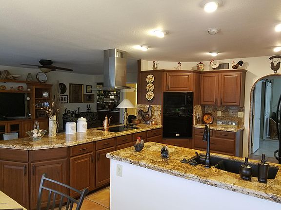 4th image of 13915 W Pinetree Dr