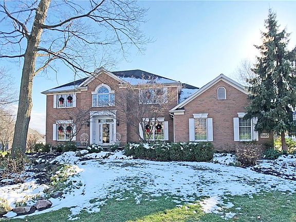 2nd image of 6820 Mapleridge Cir NW