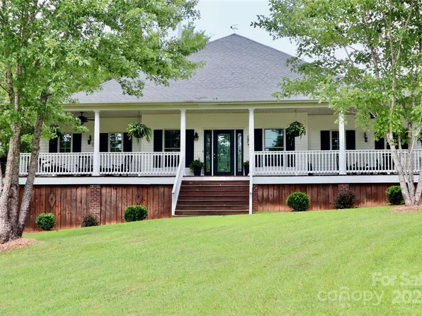 627 Samantha Ln, Mc Connells, SC 29726