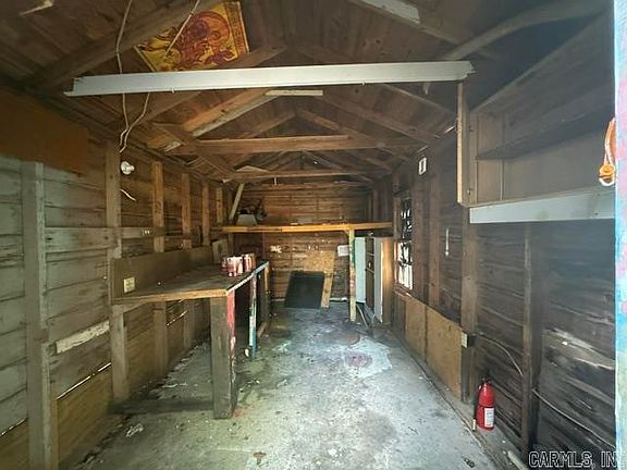 4th image of 3417 Kavanaugh Blvd