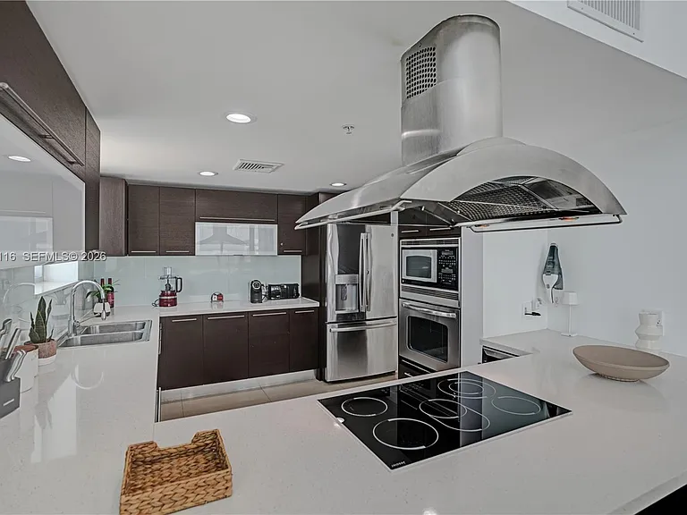 7930 East Dr #1808 — Photo 8
