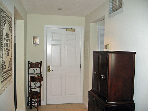 Foyer entry