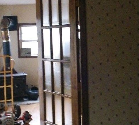 double doors to sitting room