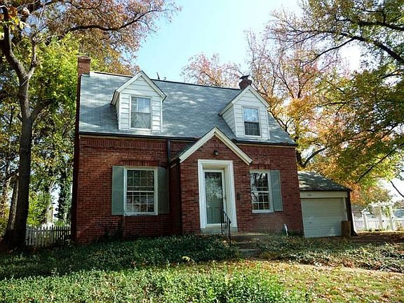 3rd image of 3028 Arlmont Dr