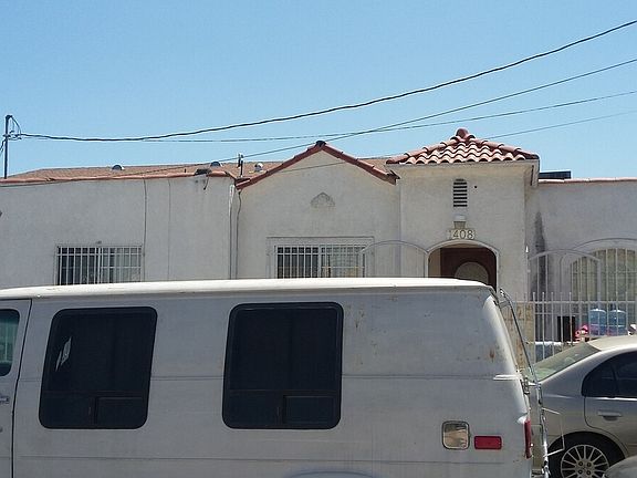 4th image of 9051 S Normandie Ave