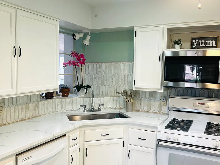 1158 N Santa Rosa Ave — Photo 10