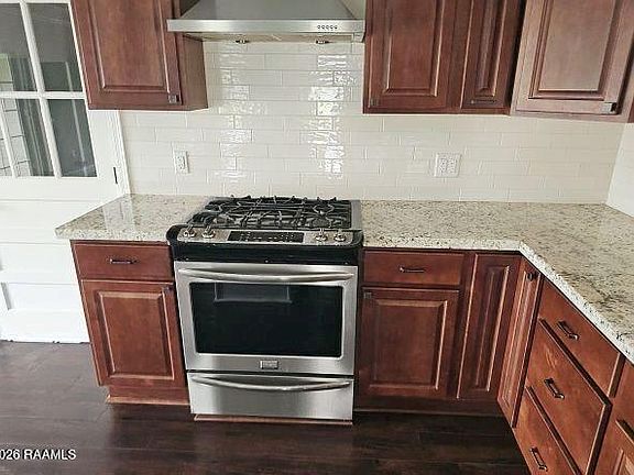 5th image of 112 N Hebert Ave