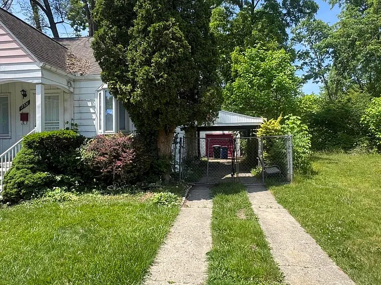 17331 Braile St — Photo 2