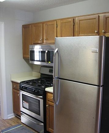 4th image of 1061 Westfield Trce SE