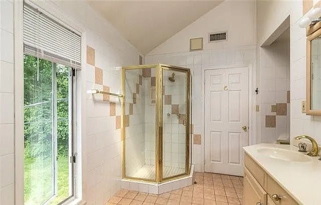 536 Cold Spring Rd — Photo 13