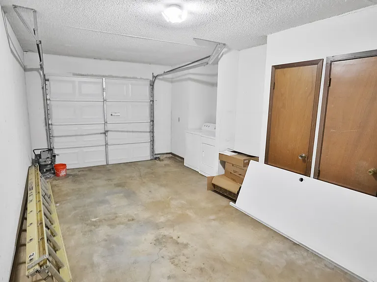 7912 Echo Wind St — Photo 18