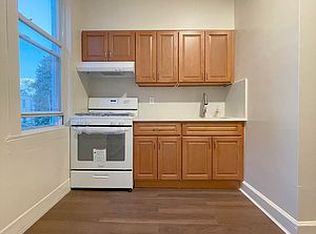 32-15 44th St #2B, Astoria, NY 11103