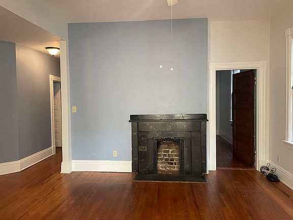 5th image of 2906 Ellwood Ave #1