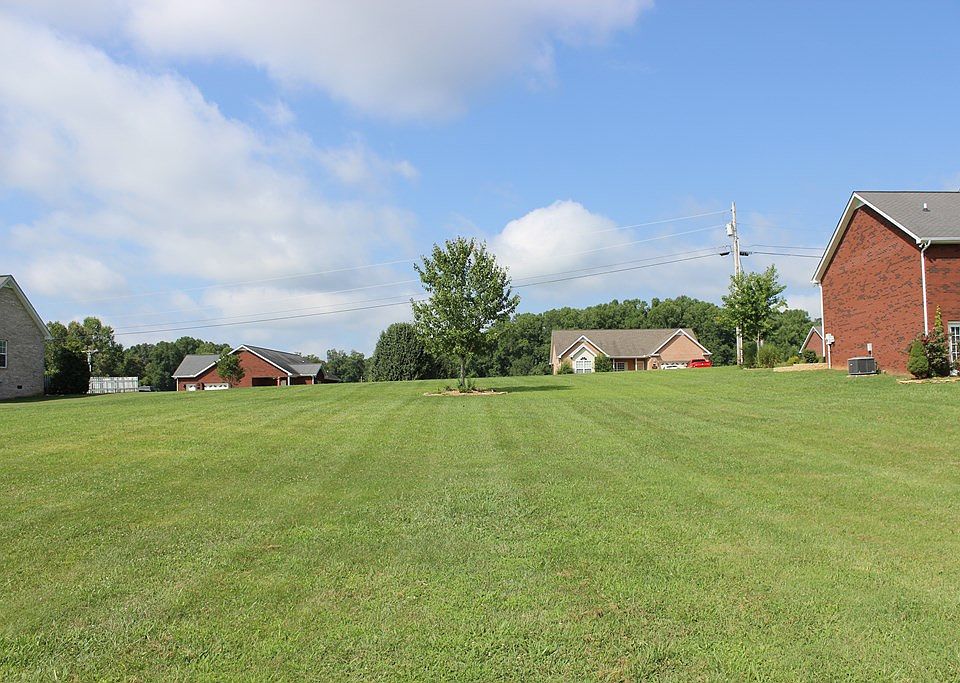 2nd image of 3909 Hilltop Dr