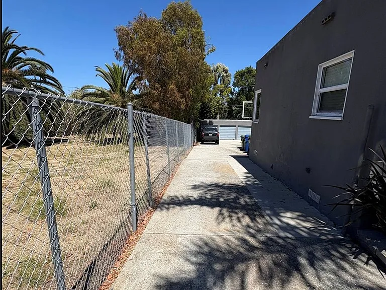 1126 S Patton Ave — Photo 15