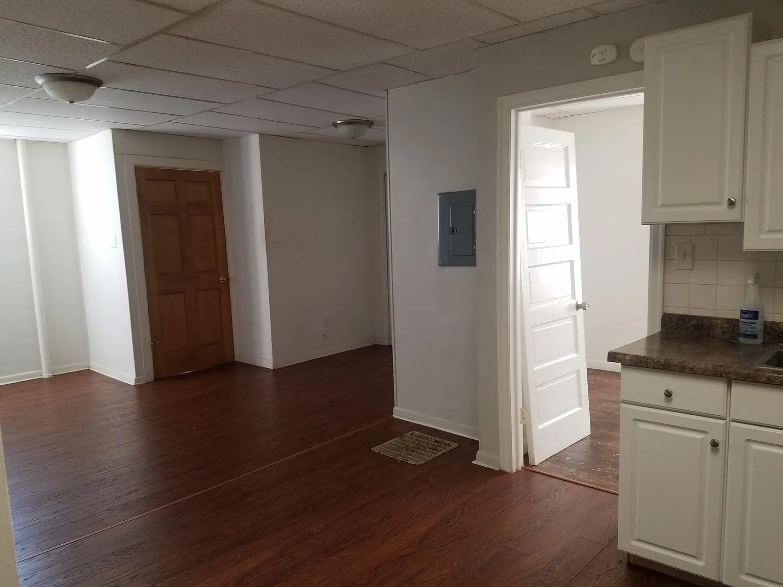 1 bed, 500 sqft, $795 — Photo 2