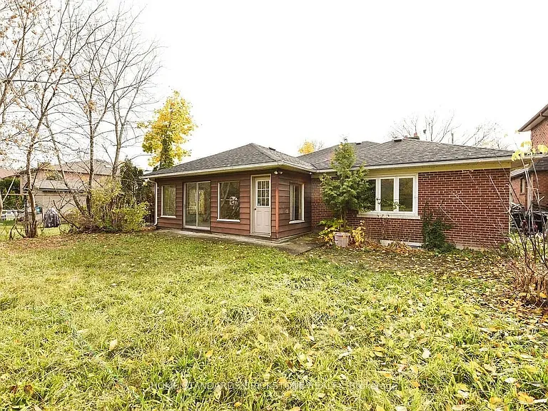 90 Centre Ave — Photo 31