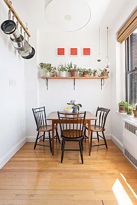 Sold by Jalen Real Estate Corp | media 9