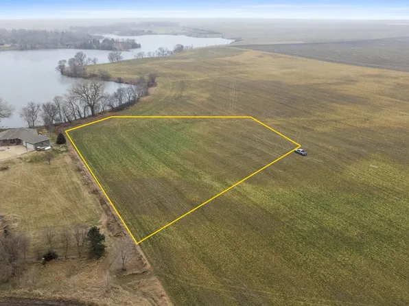 100 Bright Shores Dr, Viborg, SD 57070