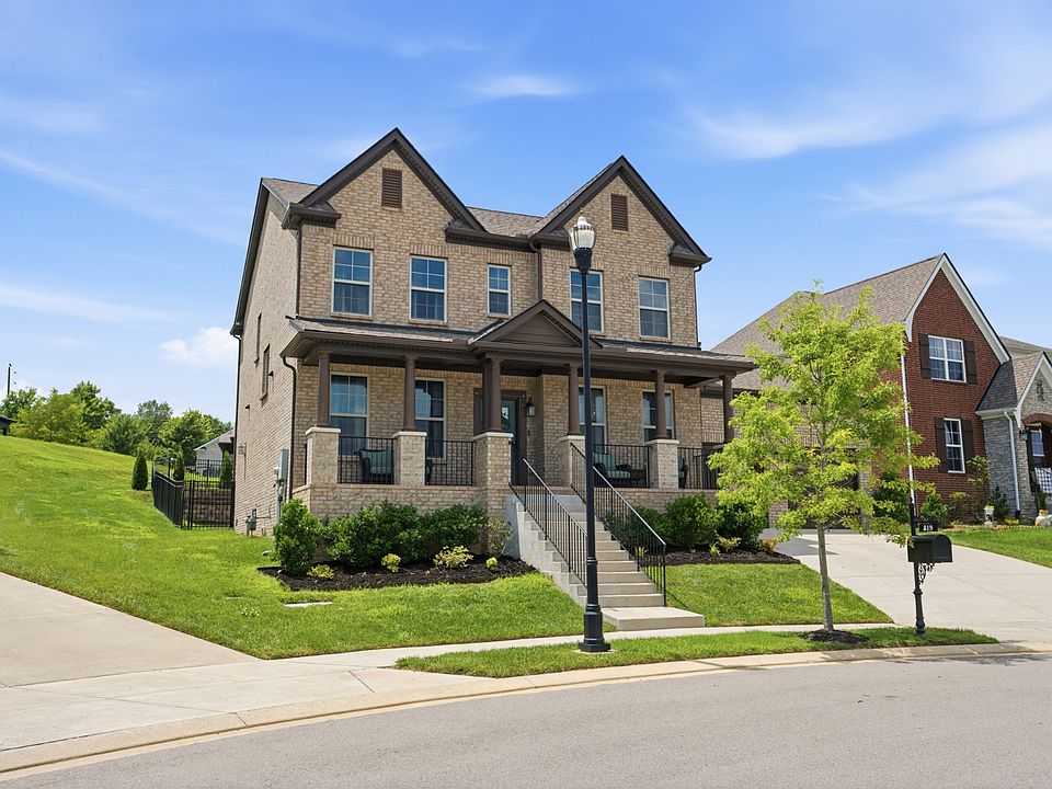 1st image of 819 Ryecroft Ln