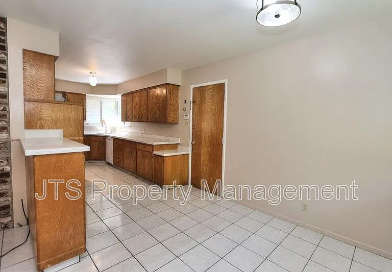 1200 Gary Way — Photo 21
