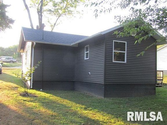 3rd image of 1506 Hillside Dr