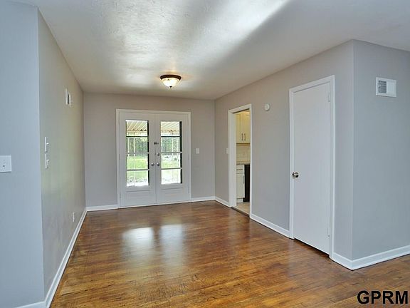 5th image of 2739 S 40th St