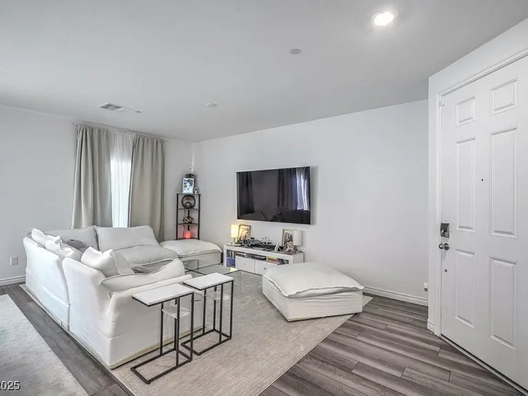 7318 N Decatur Blvd #4 — Photo 5