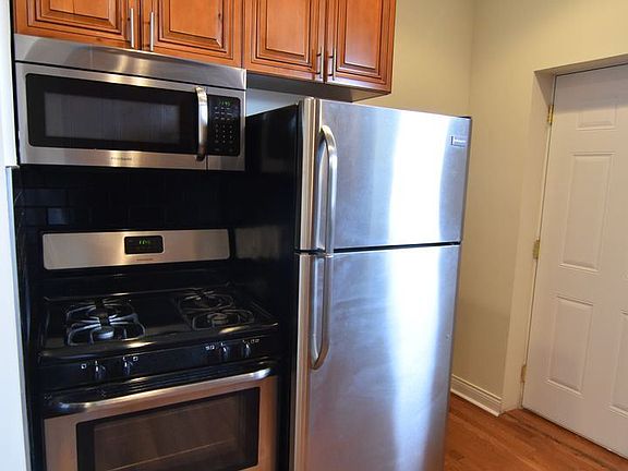 4th image of 3115-3121 N Sheffield Ave #3-3117