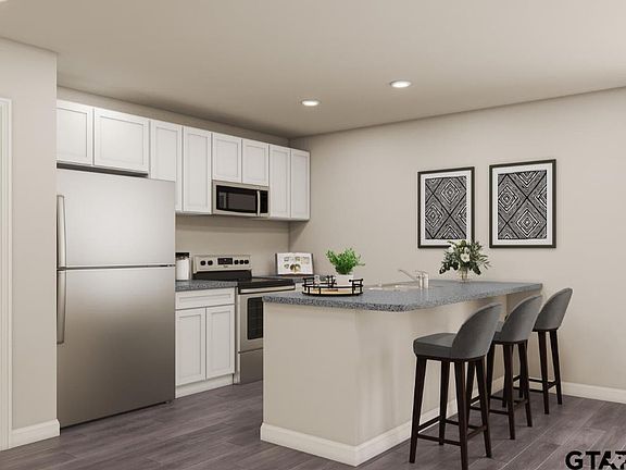 5th image of 413 Bluebonnet Cir
