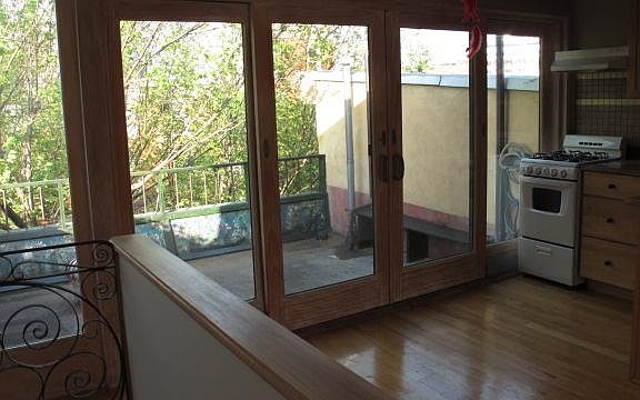 5th image of 3625 Lancaster Ave #2