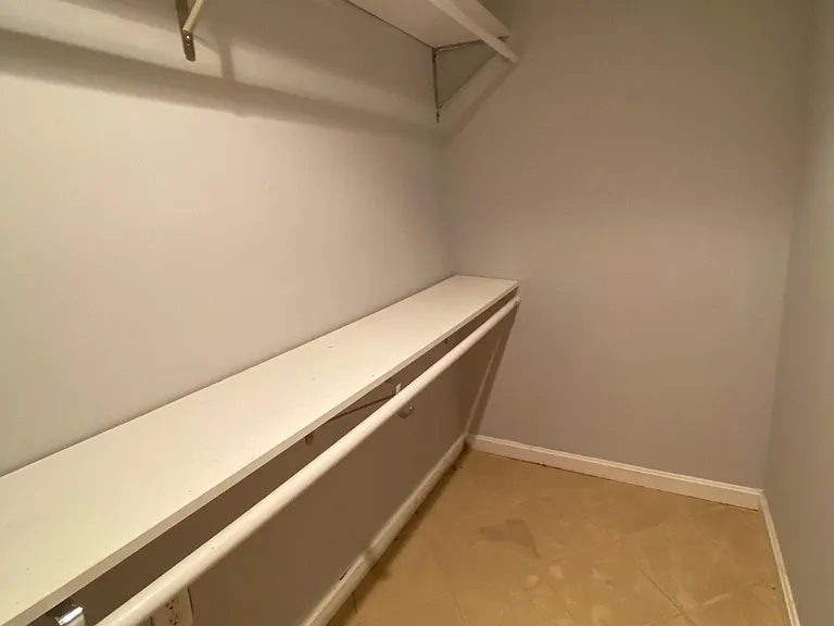 7916 Wynnwood Dr — Photo 9