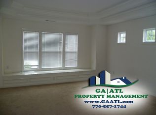 6415 Mimosa Cir, Tucker, GA 30084