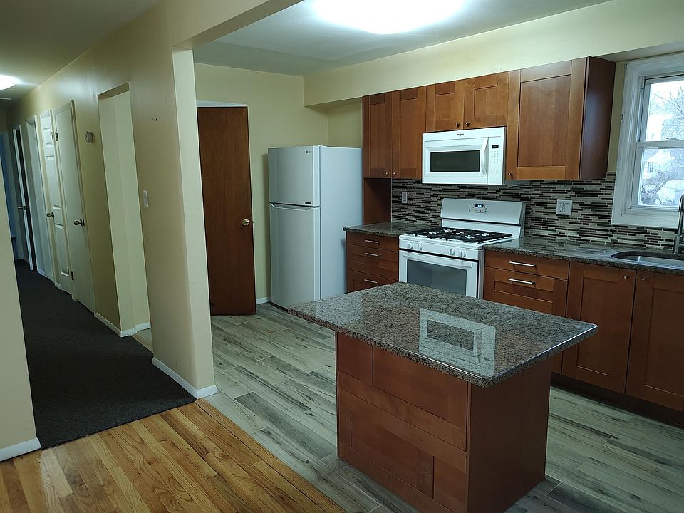 1st image of 47 Myrtle Ave Floor 2