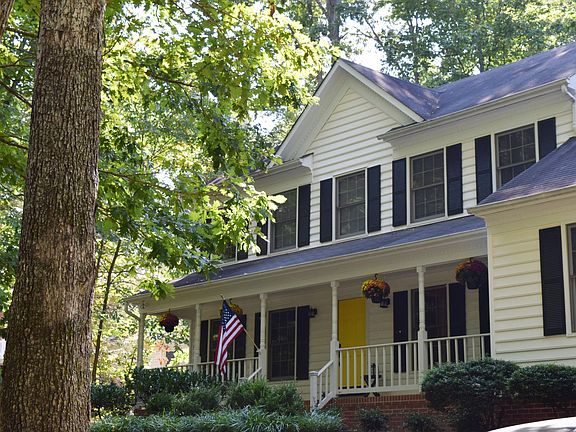 Front of House - (Facing Driveway)