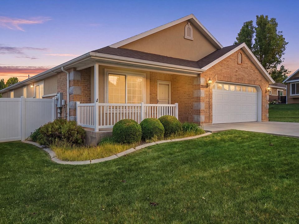 1st image of 2333 Garden Ln #32