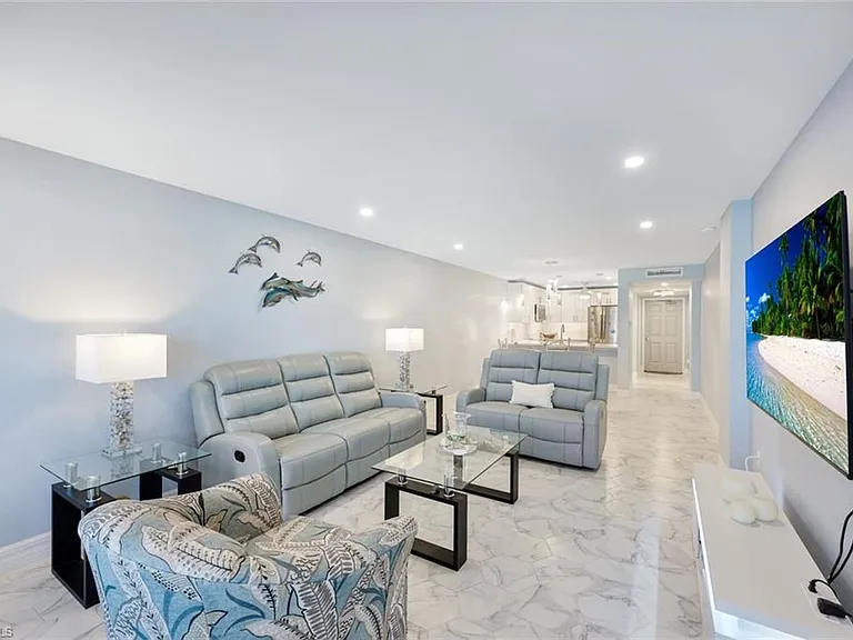 26000 Hickory Blvd #105 — Photo 2