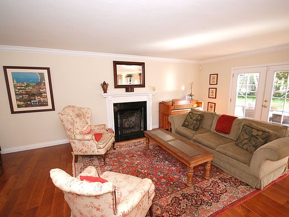 5th image of 4361 Bromfield Ave