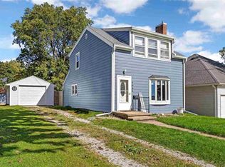 104 E Washington St, Norway, IA 52318