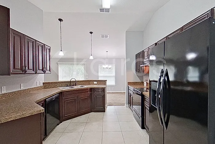 5623 NW 55th Ave — Photo 8
